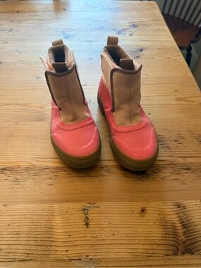 Vans Made for the Elements boots all season girls size 1